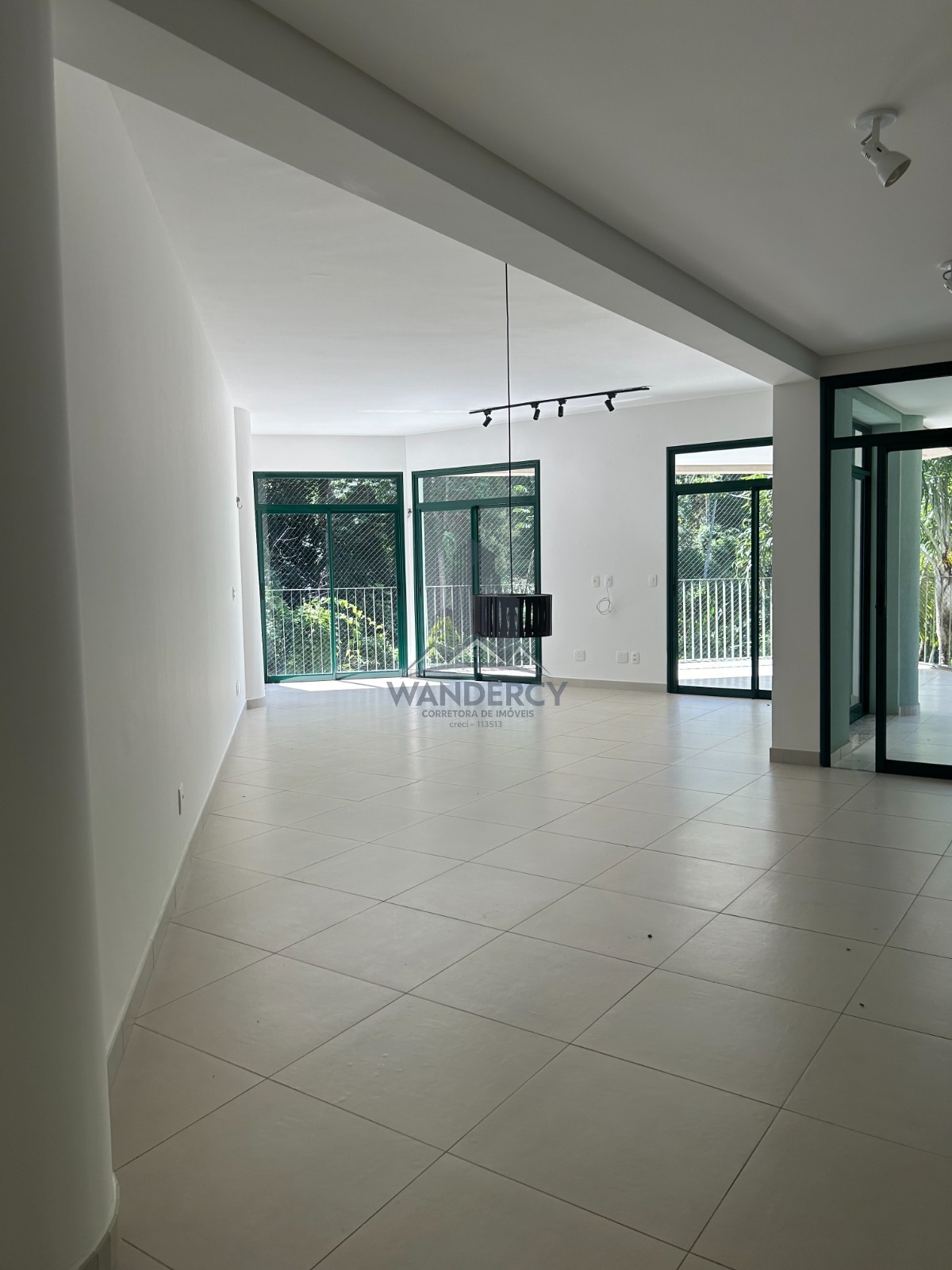 Apartamento, 3 quartos, 186 m² - Foto 1